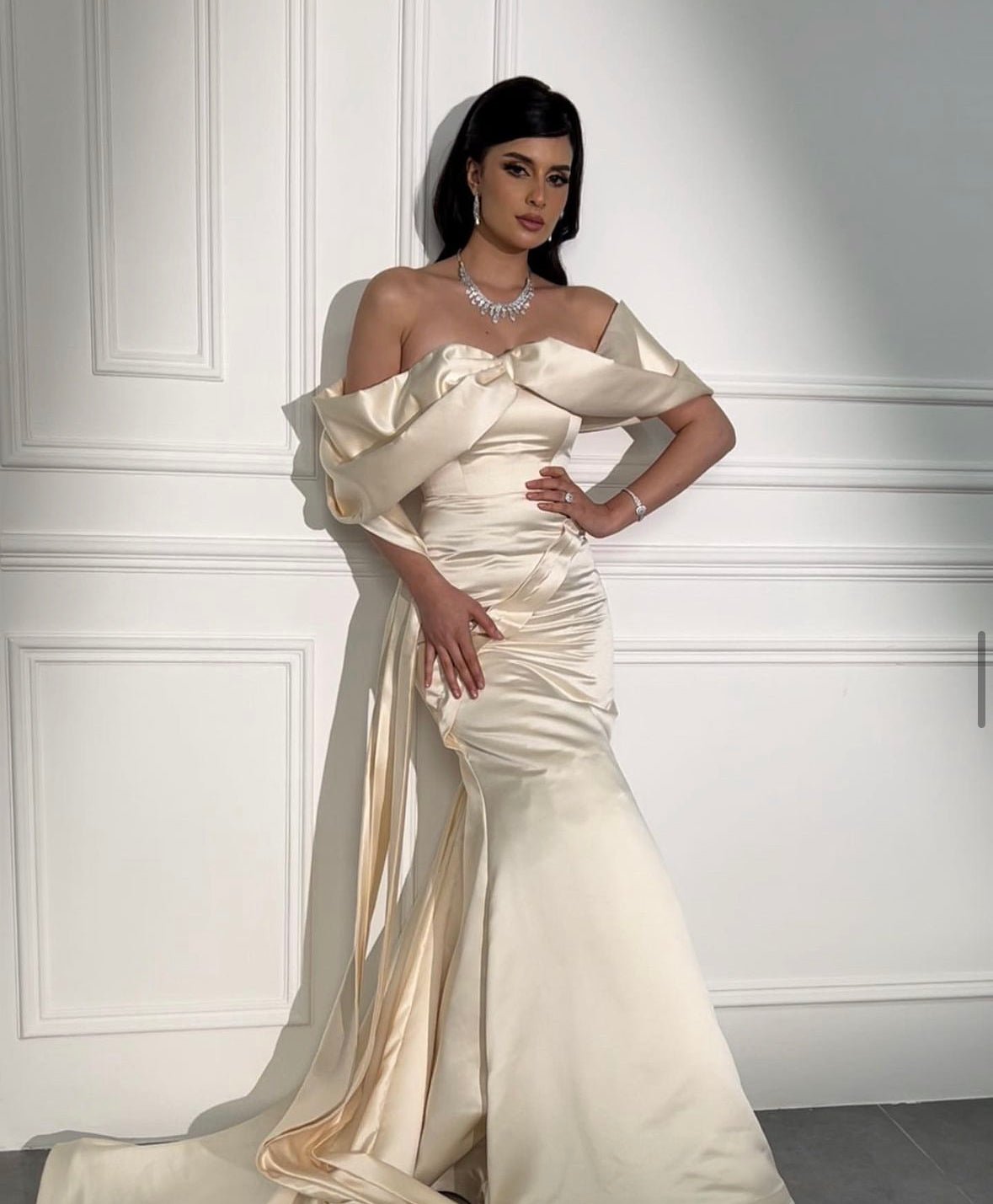 Goldswan by Nagham Asari I Elegant